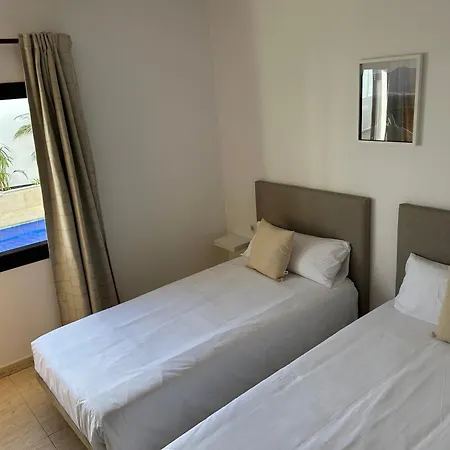 Villa Cuevablanca Güime